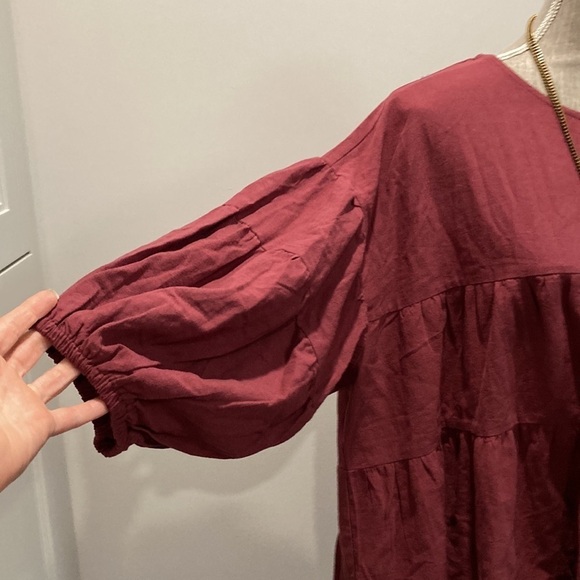 Women's Chic Burgundy Blouse - Picture 7 of 15